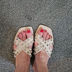 Slide flip flops Great Condition